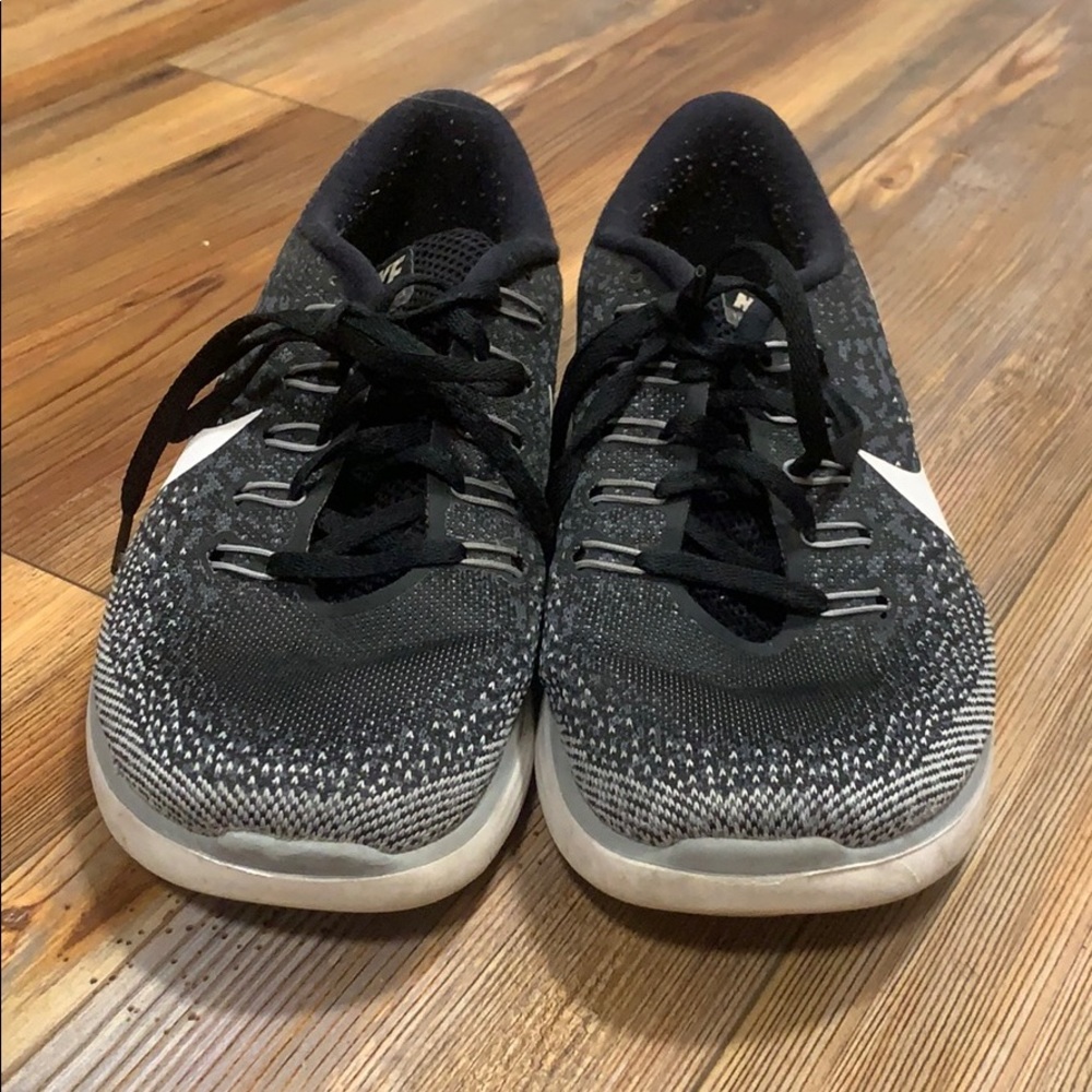 Nike running shoes - Picture 4 of 4